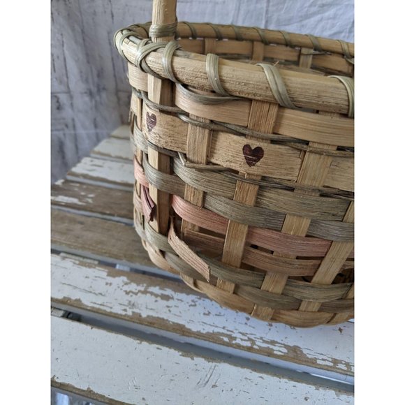 Wicker heart basket spring decor kitchen home - Picture 3 of 9